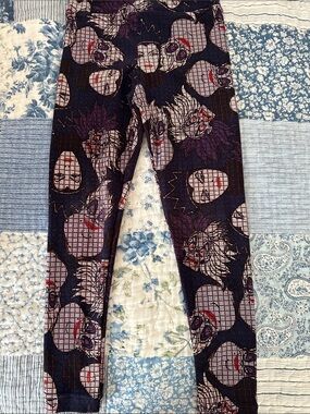 LuLaRoe Villians Navy Leggings with Purple and White Pattern